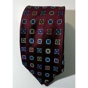 BCBG//attitude tie